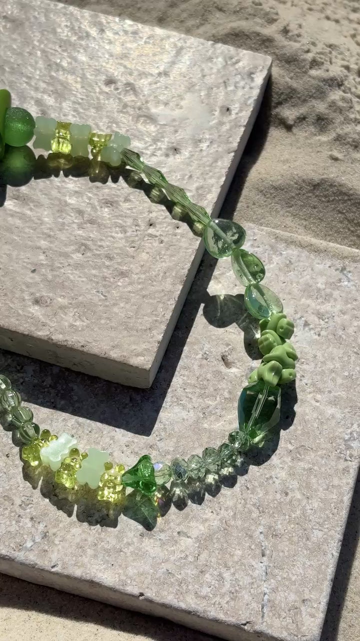 The Howdy Necklace | Kiwi
